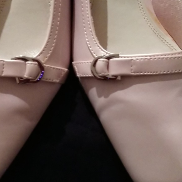 Dress Shoes - Picture 4 of 4